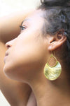 Shining gold-plated dangling earrings, like flowers,exuding elegance and sophistication